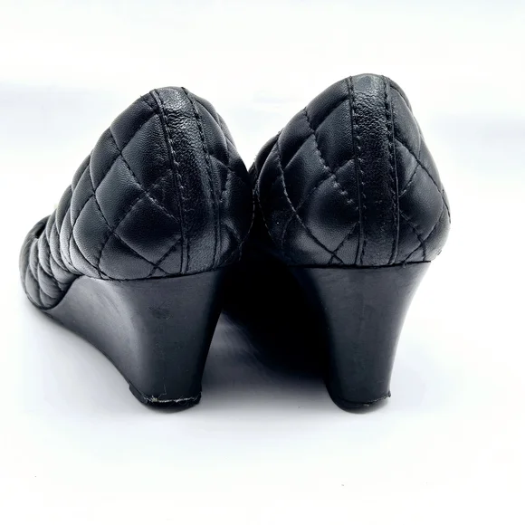 Tory Burch Black Quilted Wedges with Gold Logo - Picture 15 of 15